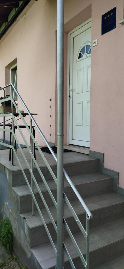 Studio Apartman Dolenac Apartment Загреб Екстериор снимка